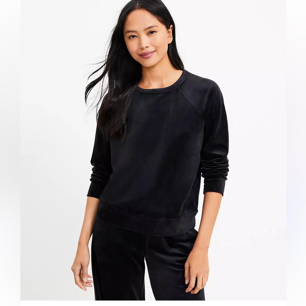 Lou & Grey Black Velour Sweatshirt